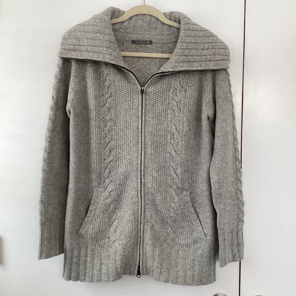 Smartwool, size Medium, light grey sweater